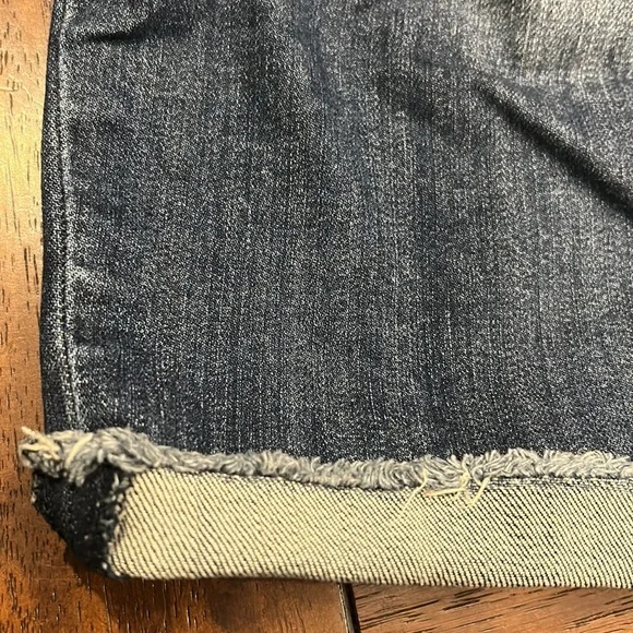 Catherine Boyfriend short stretch denim cuffed 2% spandex 6.5 inch inseam - Picture 8 of 9